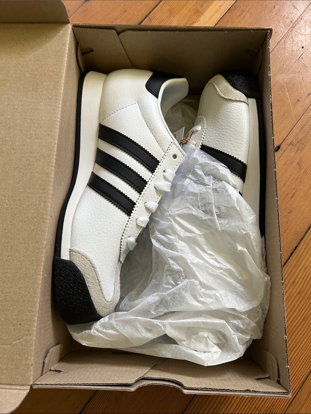 Adidas Samoa Unisex NIB - Black/White